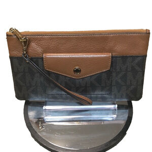 MICHAEL KORS MIRA LONG ZIP CLUTCH/Wallet